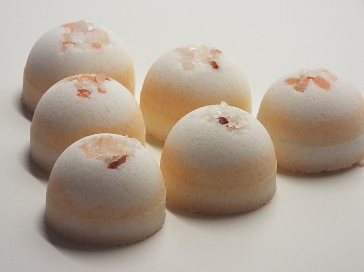 Šumivá bomba do koupele s himalájskou solí 50g