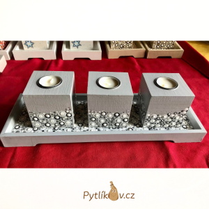 Svícen dřevěný s podtáckem Šedá - 3 svíčky
