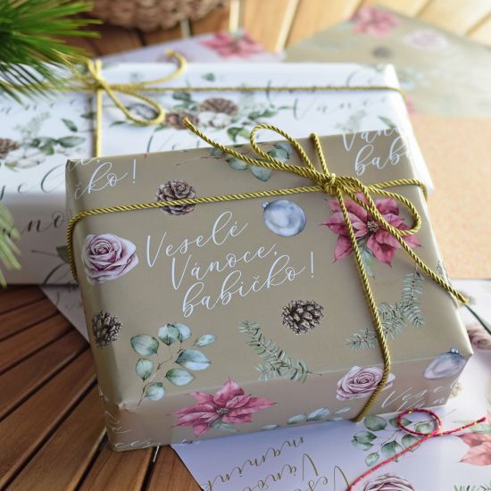 Housedecor Vánoční matný balící papír 0,7x1m - Veselé Vánoce, babičko!