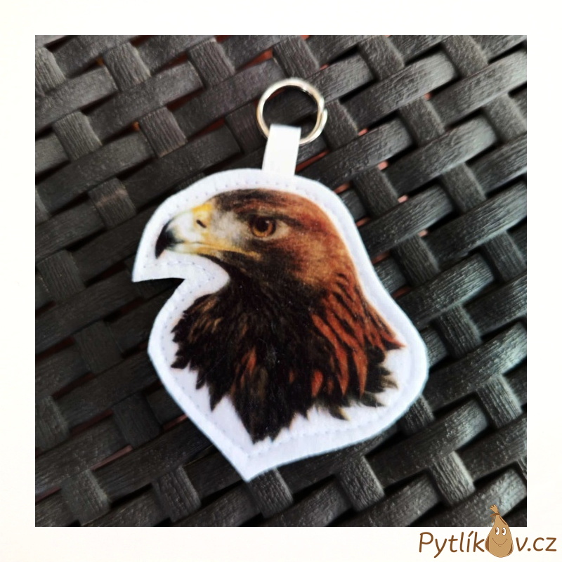 Přívěsek šitý z filcu - Dravec