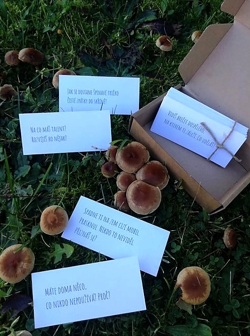 Komunikační kartičky Bez wifiny