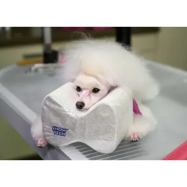 Show Tech - Polštář podložka pro úpravu hlavy - M