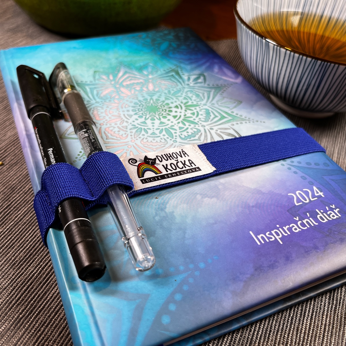 Duhová kočka Gumička na velký diář Zelená