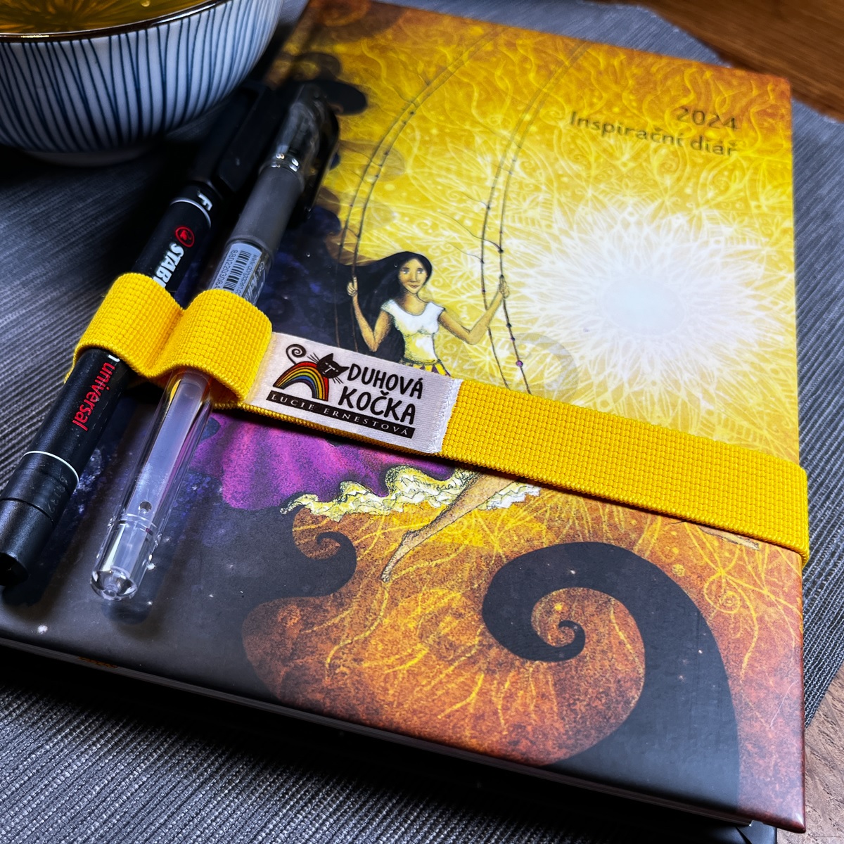 Duhová kočka Gumička na velký diář Zelená