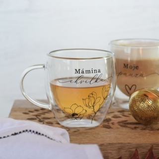 Housedecor Skleněný hrnek - Mámina chvilka 250ml