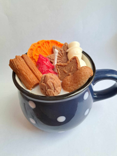 Svíčka v keramickém hrníčku Modrý-bílý puntík 240g vaječný likér