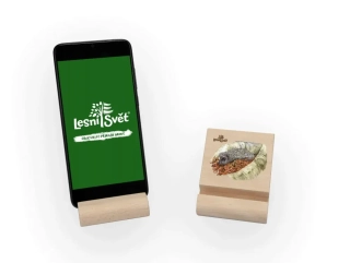 Lesní svět Dřevěný stojánek na mobil M Ježek