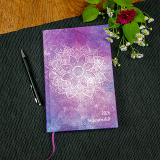 Duhová kočka Inspirační diář pro ženy 2026 – Jemnost